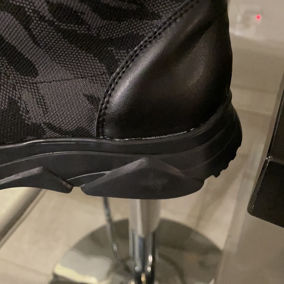 SOLD- Valentino shoes size 43 - Picture 11 of 11